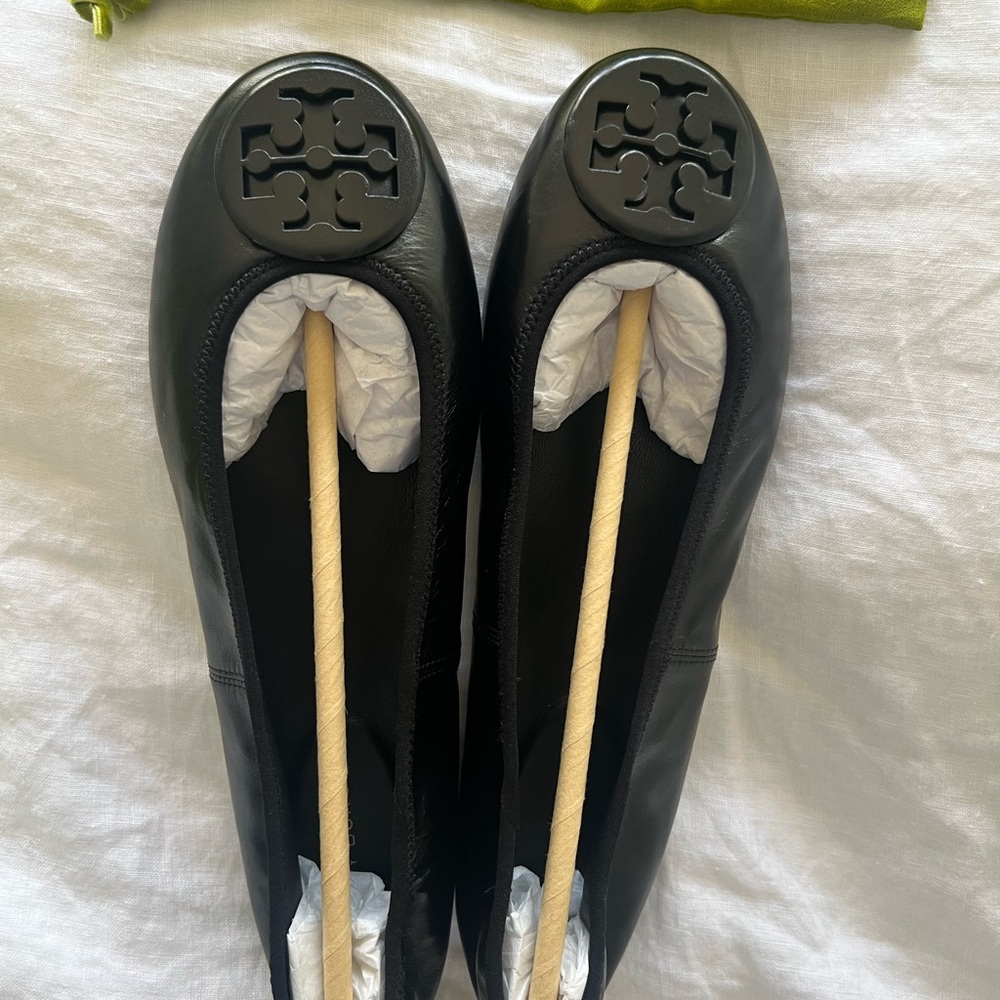 Tory Burch Black Leather Logo Ballet Flats